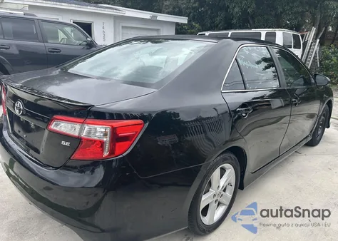 2014 Toyota Camry Se z USA, uszkodzony, nr VIN 4T1BF1FK5EU376419